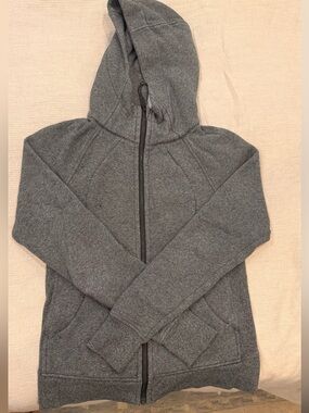 Gently used Lululemon Scuba Full-Zip Hoodie – Heathered Speckled Black – Size 8